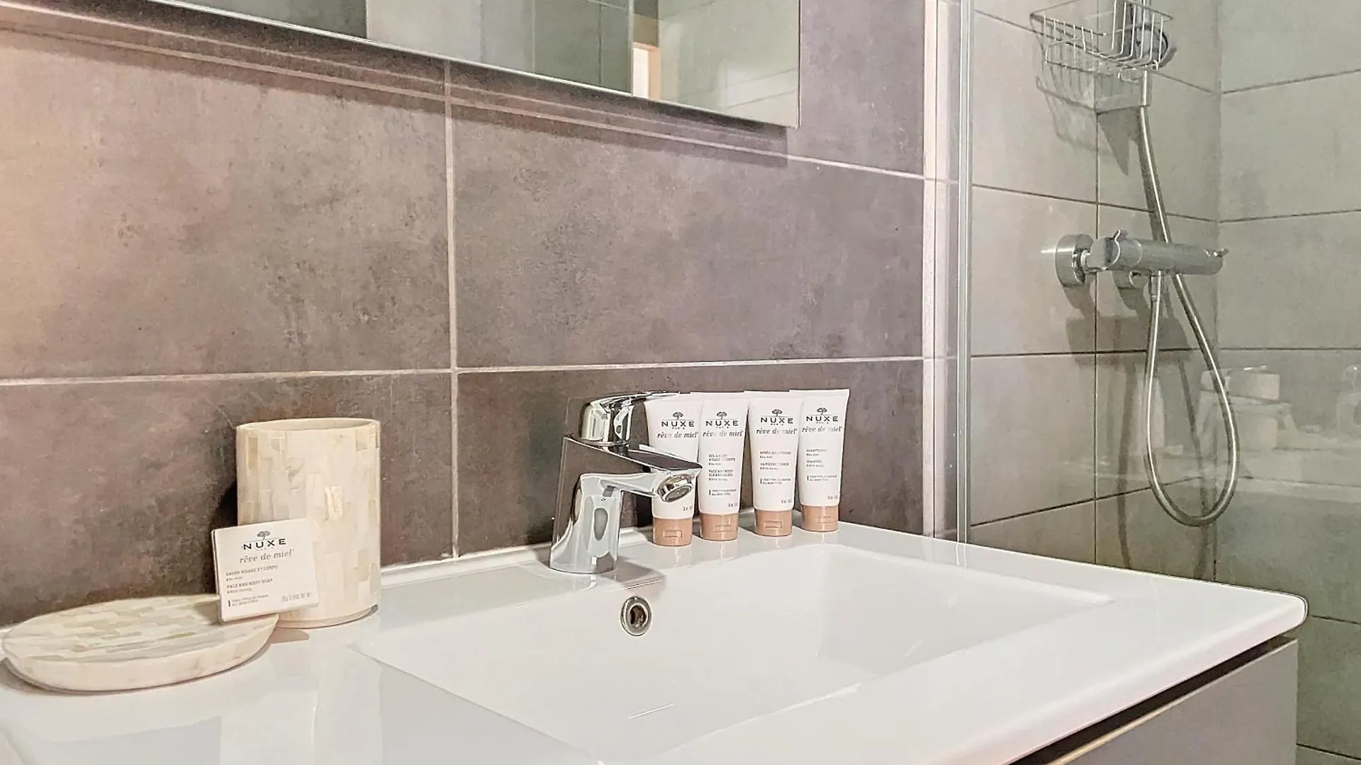 Ambre Blanche A106 - Les Gets - Centre Village